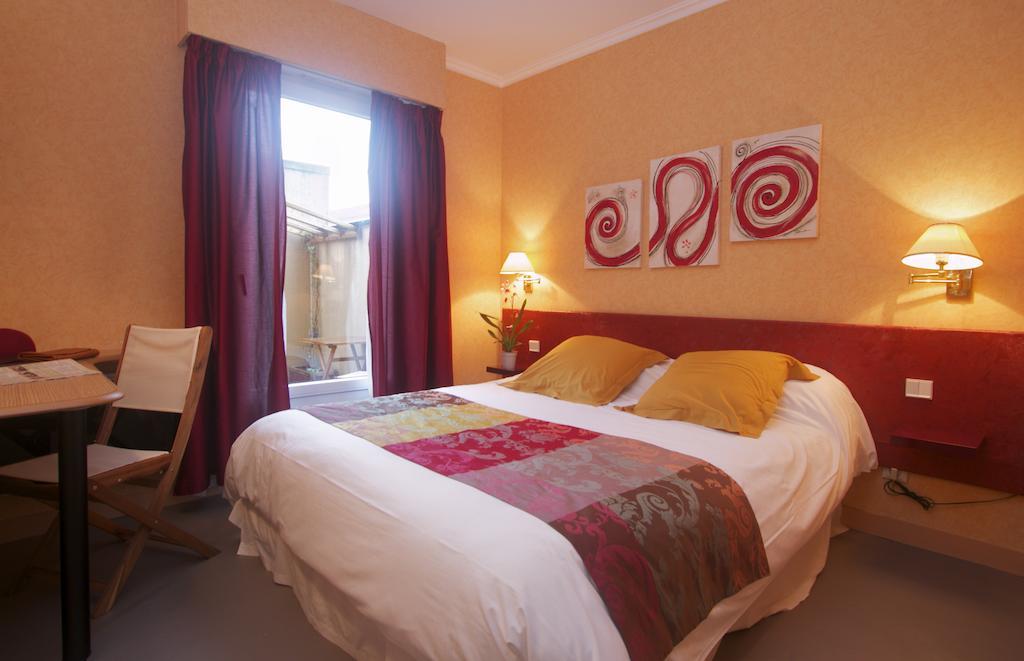 Hotel Sully Nogent-le-Rotrou Room photo