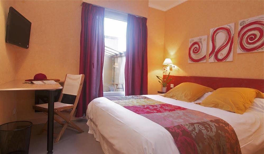 Hotel Sully Nogent-le-Rotrou Exterior photo